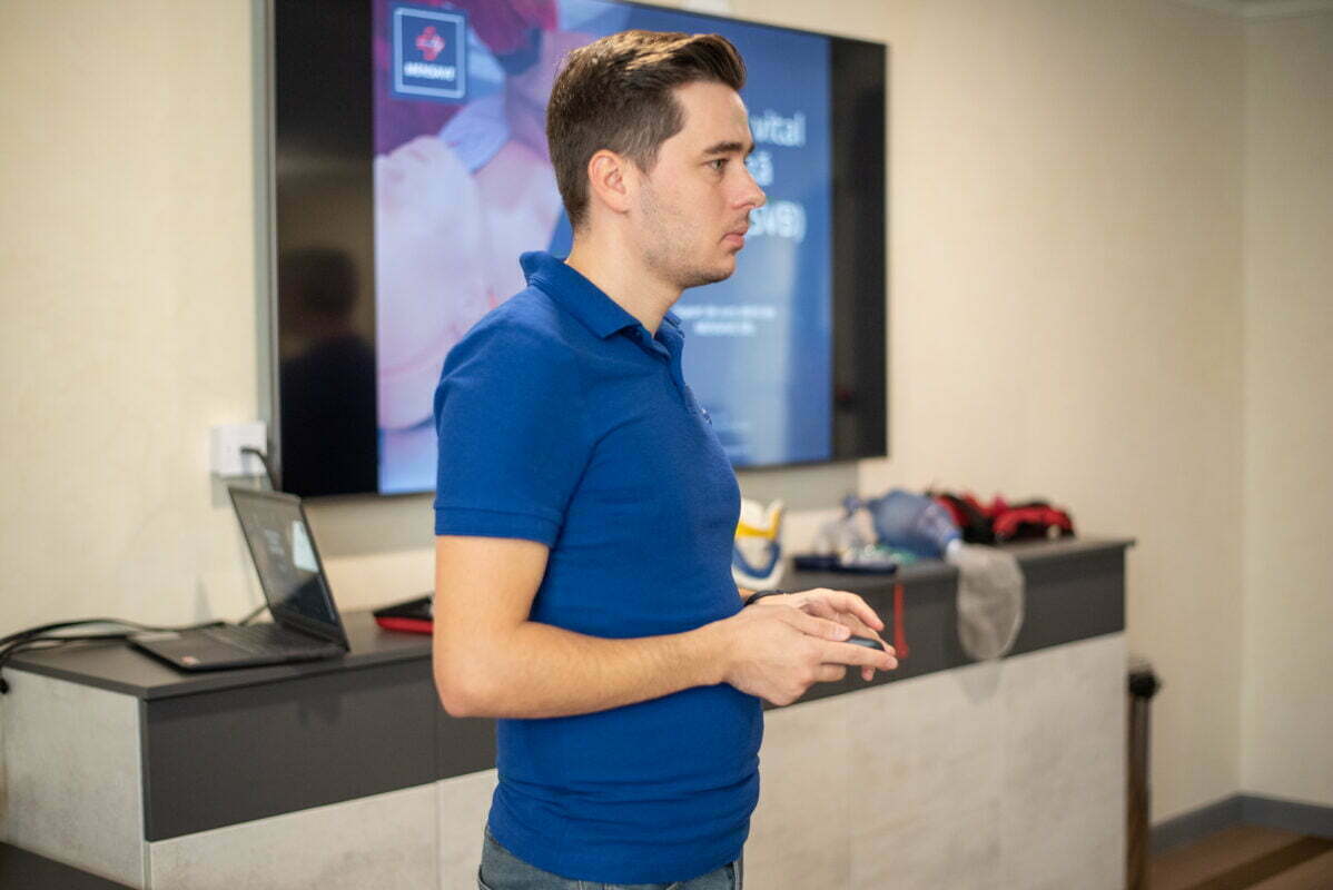 mensave curs prim ajutor 84