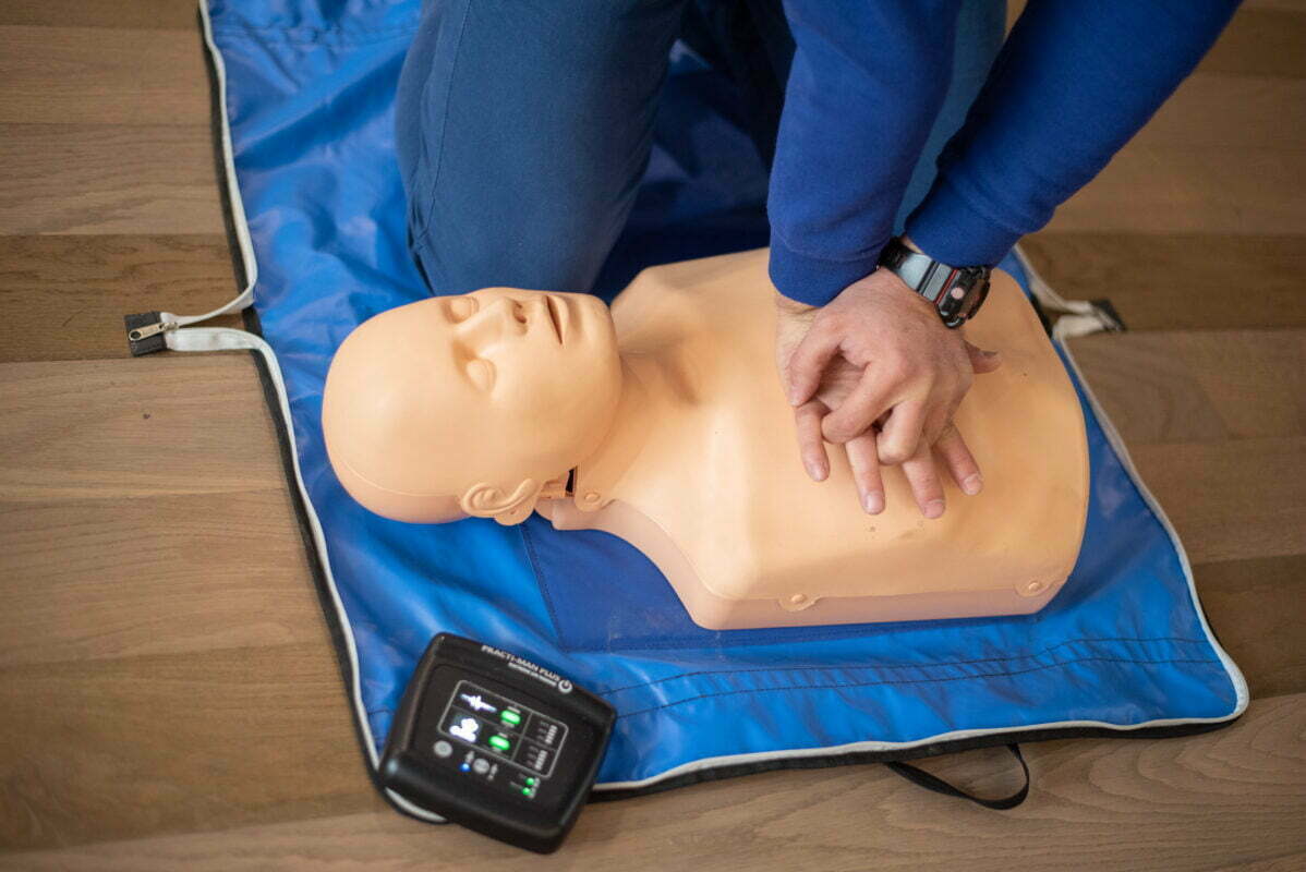 mensave curs prim ajutor 99